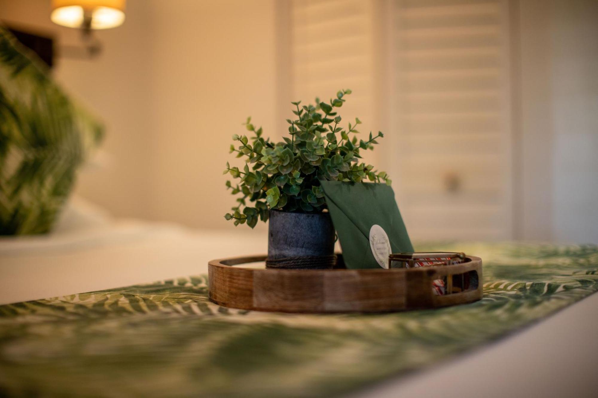 Andrews Inn & Garden Cottages Key West Bagian luar foto